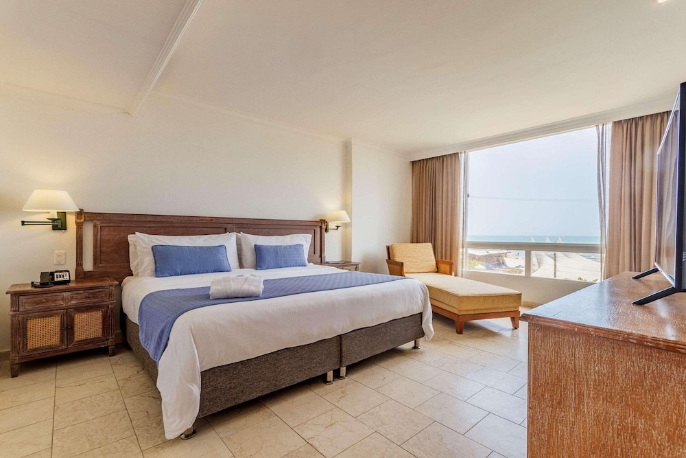 Suite, 1 Bedroom, Non Smoking, Ocean View - Photo 11