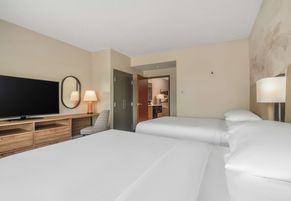 Suite, 2 Queen Beds, Accessible, Bathtub (Mobility Accessible) - Photo 2