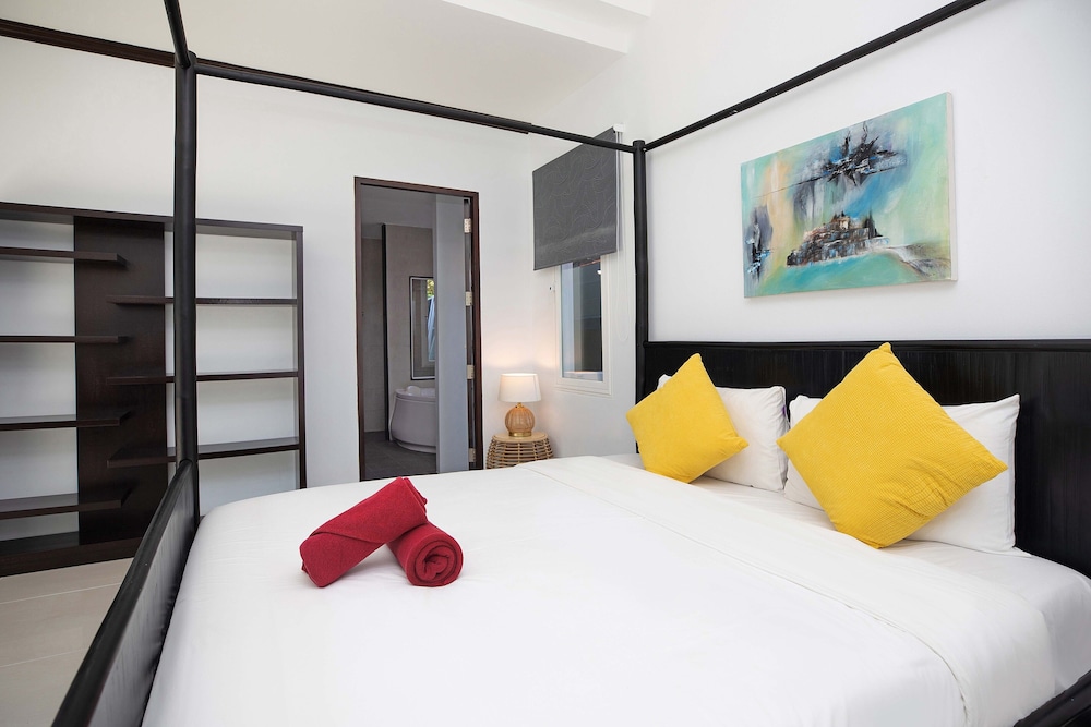 Luxury Villa photo 1