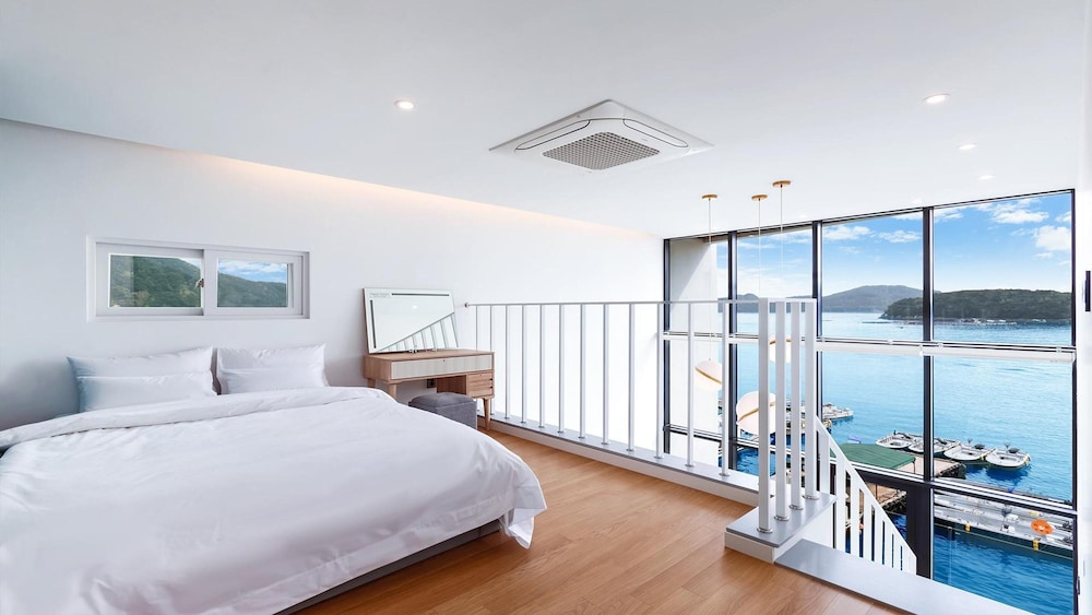 Basic Room, 1 Bedroom (301 (Spa,Ocean view))