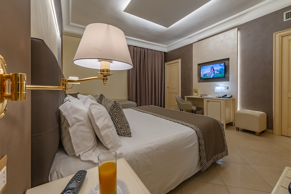 Superior Room, City View (202) - Photo 4