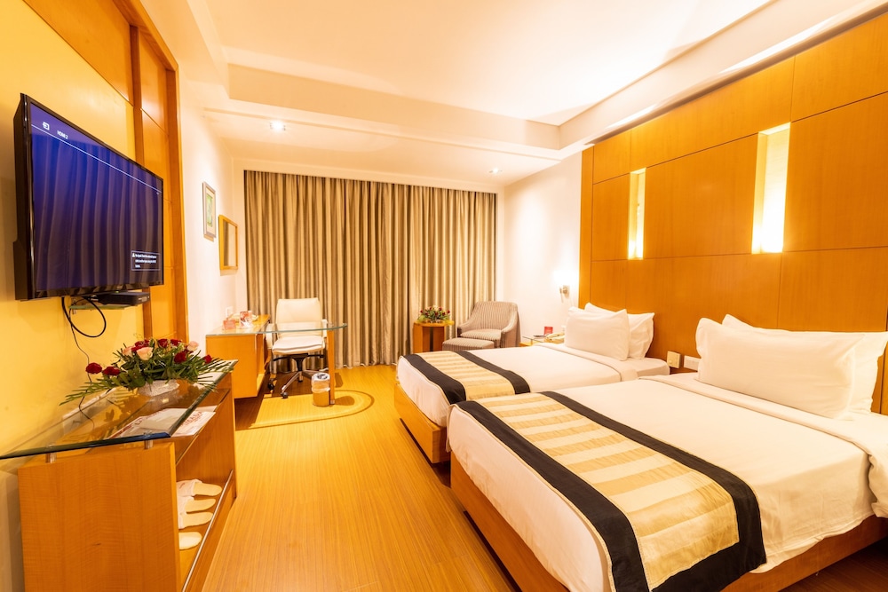 Twin Beds Deluxe Room (NON SMOKING) - Photo 3