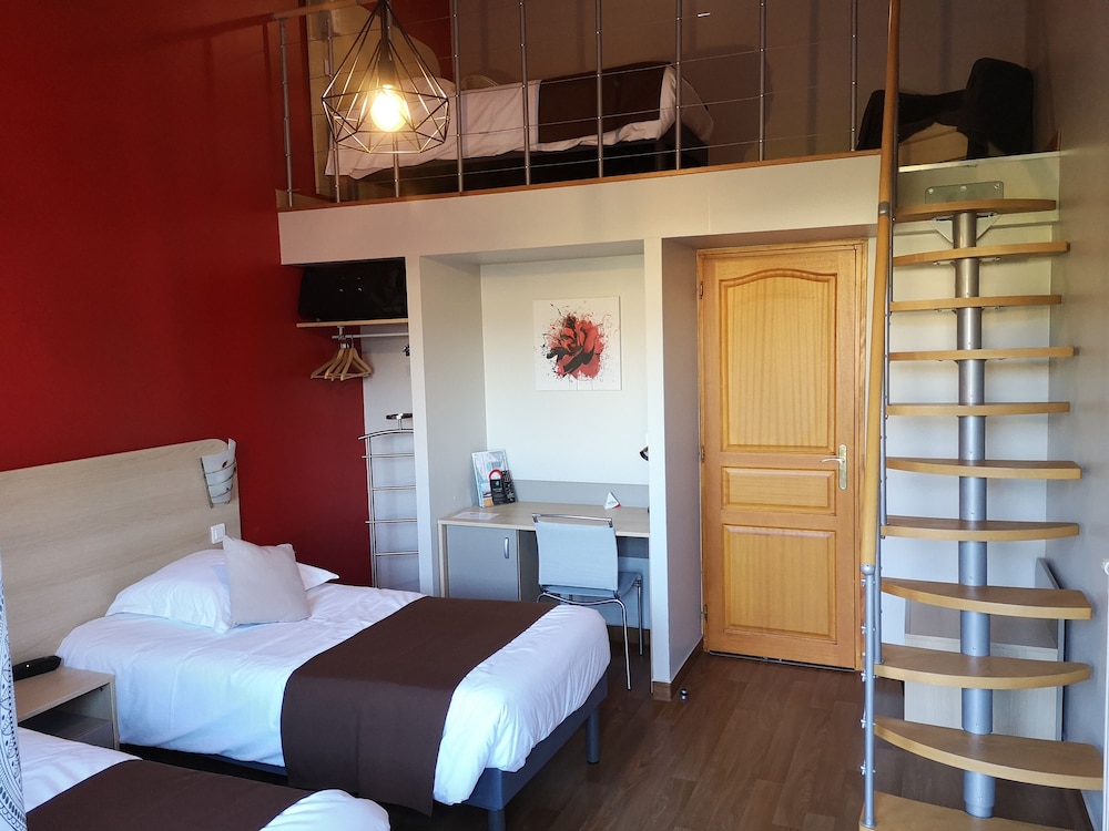 Deluxe Triple Room photo 1