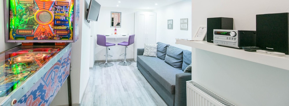 Design Apartment (PURPLE)