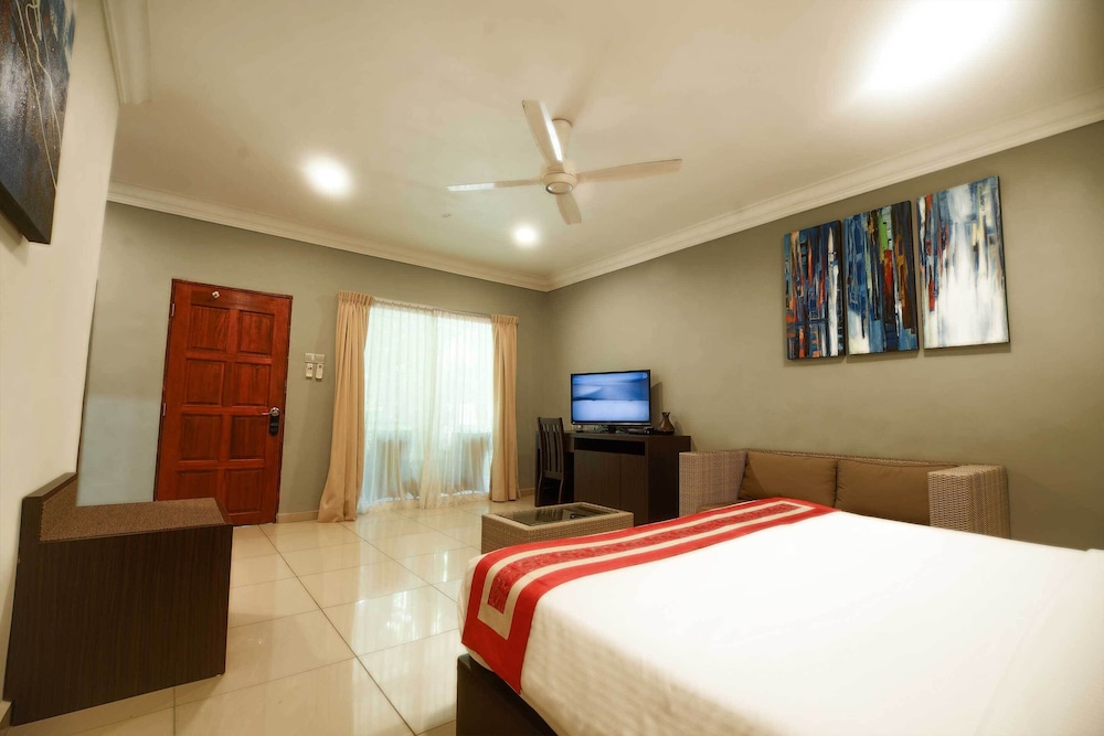 Executive Double or Twin Room (with A/C) - Photo 7