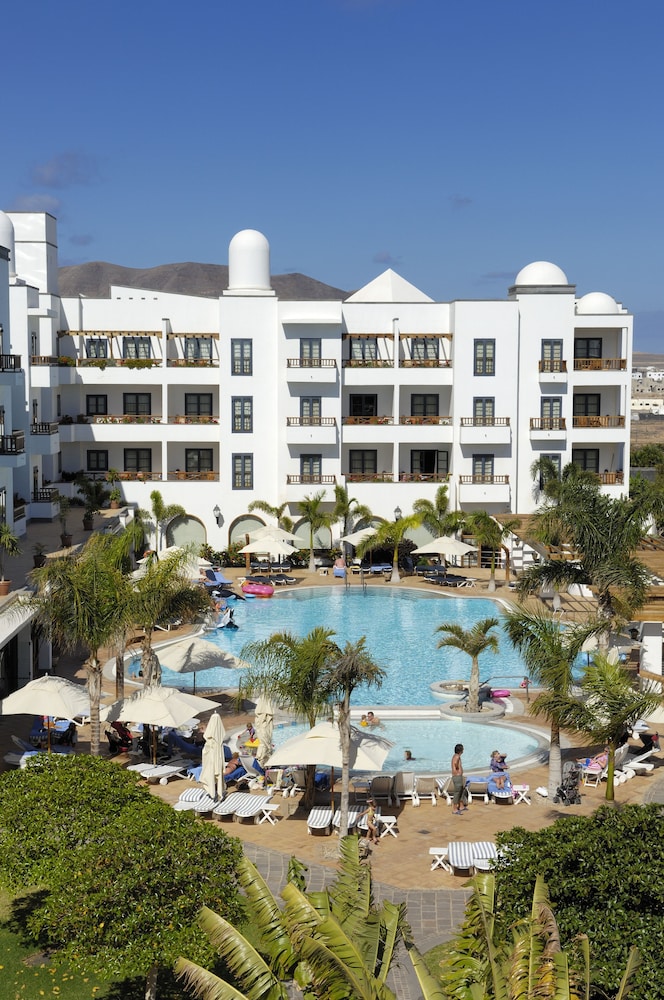 Royal Kiko Suite (3 Adults And 1 Child) photo