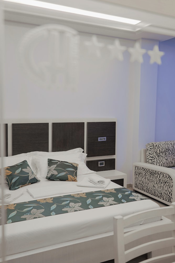 Twin Room, Sea View photo 3
