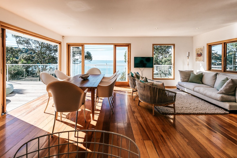 House, 3 Bedrooms, 2 Bathrooms, Ocean View photo 3