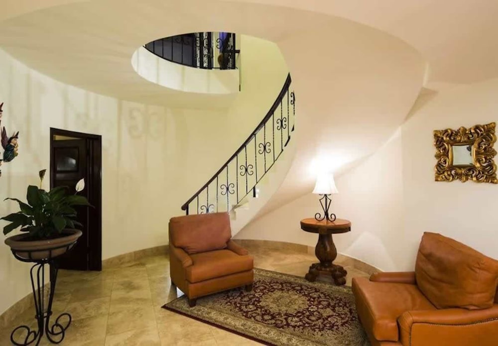 Villa photo 3