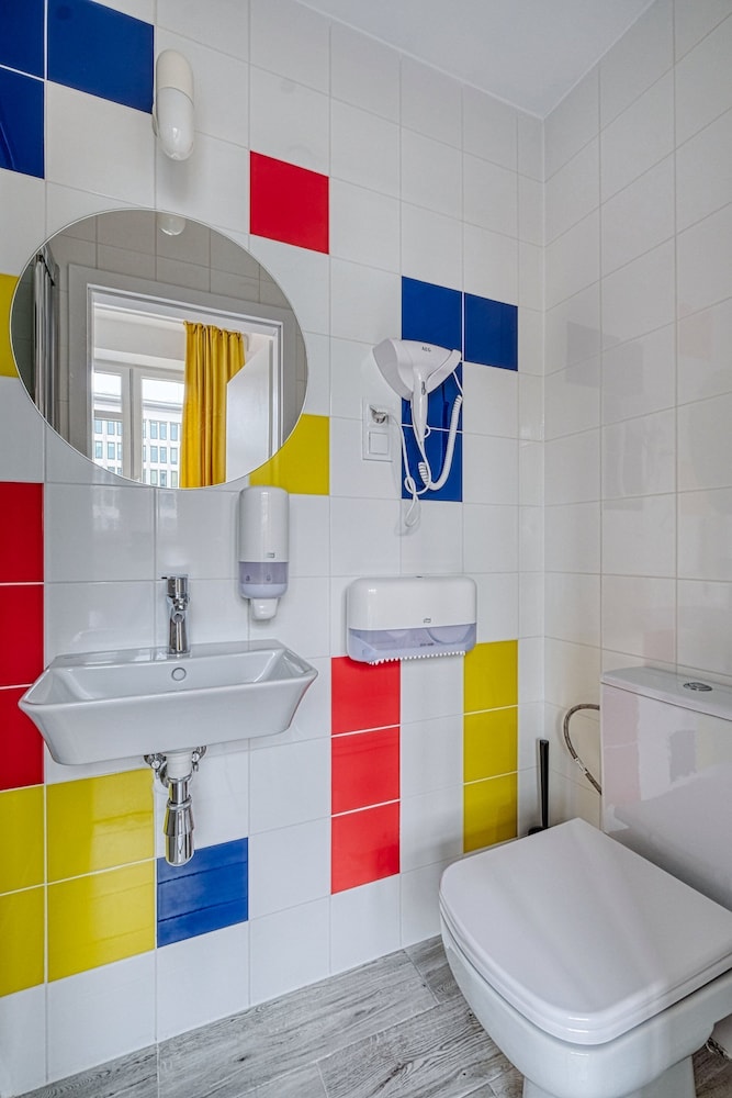 Double Room, Private Bathroom - Photo 2