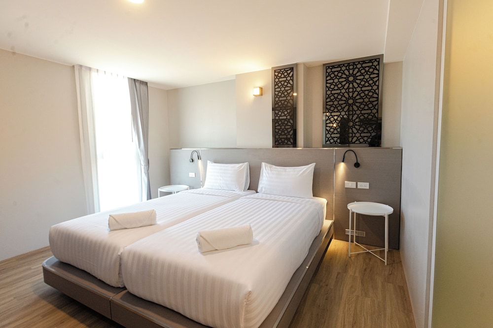 Standard Twin Room - Photo 3