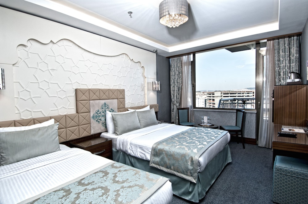Superior Double or Twin Room City View photo 2