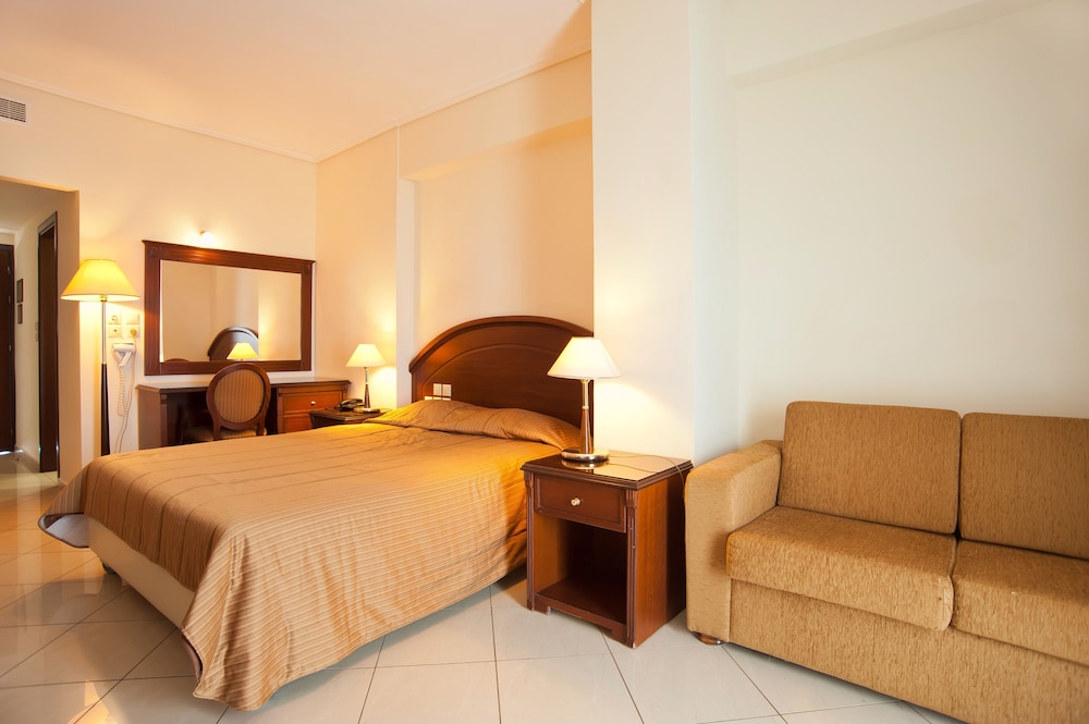 Standard Triple Room - Photo 4