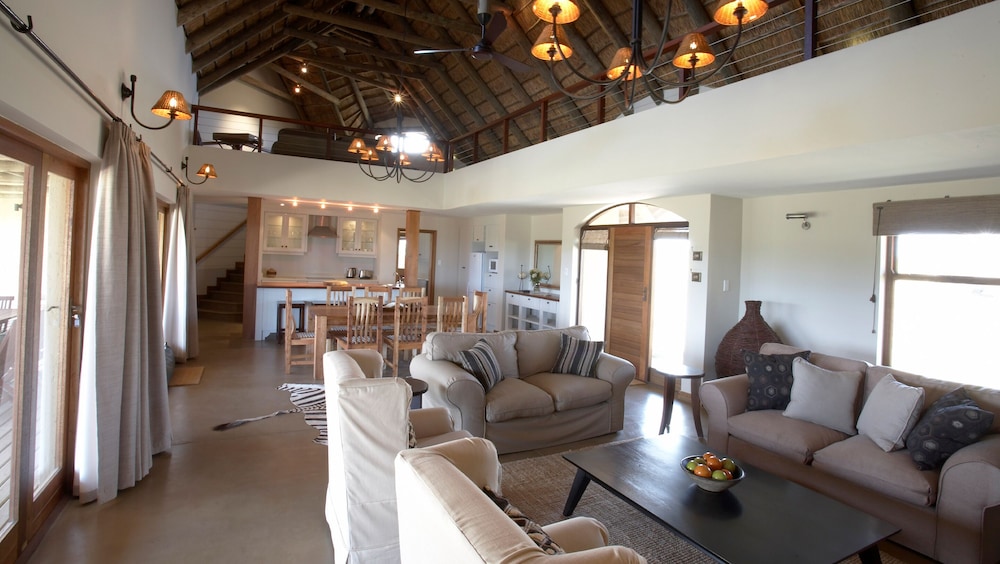 3 Bedroom Kwena Lodge Villa - Photo 8