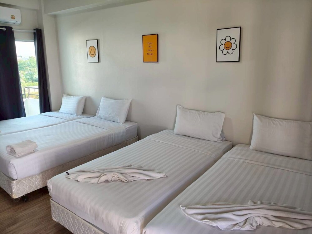 Quadruple Room with Balcony photo 1