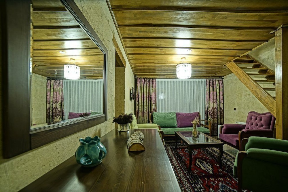 Deluxe Penthouse photo 1