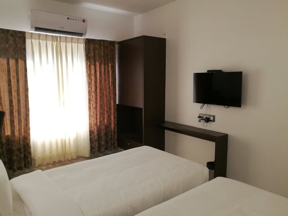 Standard Room, 1 Double Bed, Non Smoking photo 3