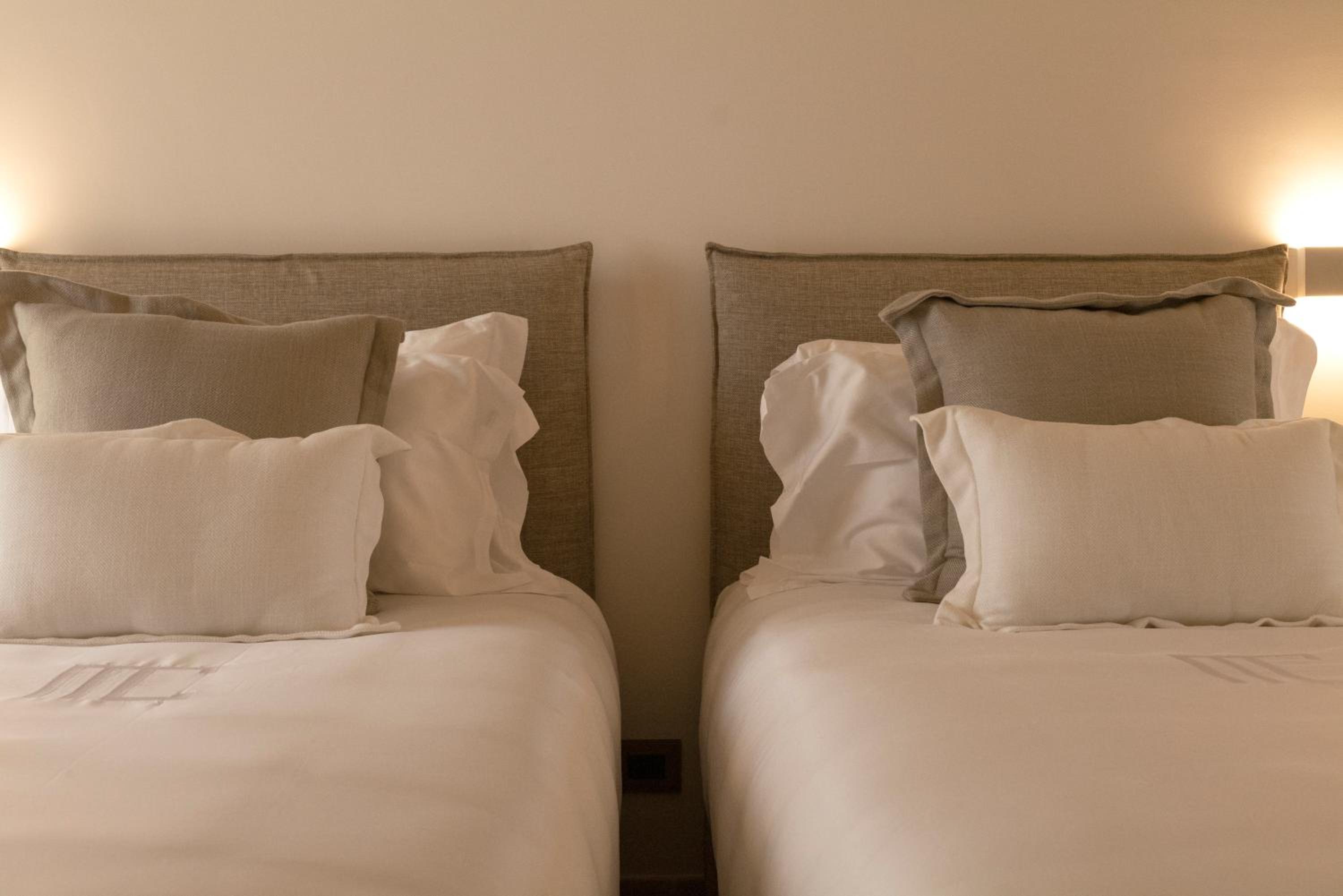 Deluxe Junior Suite - Photo 4