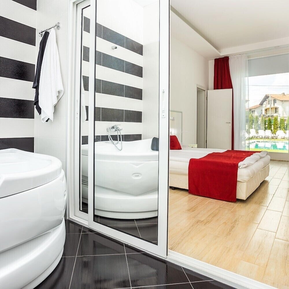 Double Room, Balcony, Mountain View photo 2