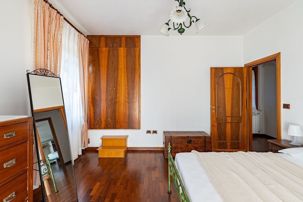 House photo 2