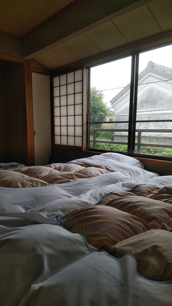 Economy Twin Room photo 1