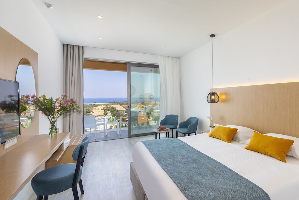 Room, Sea View - Photo 1