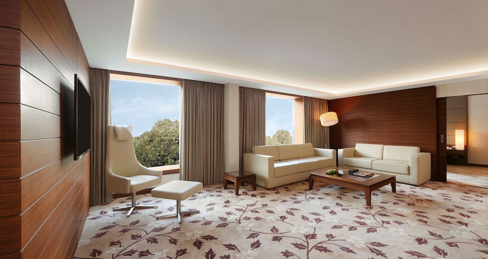 Two Bedroom Deluxe Suite with Separate Living and Dining area, Bathtub, Cocktail hours Two Bedroom Deluxe Suite with Separate Living and Dining area, Bathtub, Cocktail hours