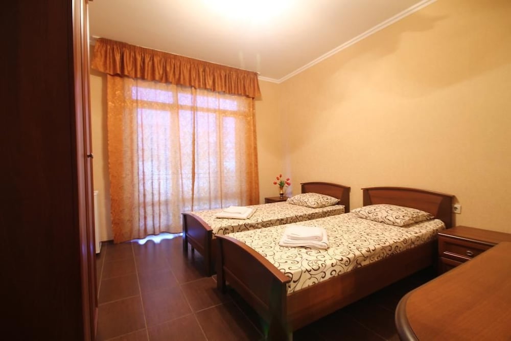 Standard Twin Room photo 2