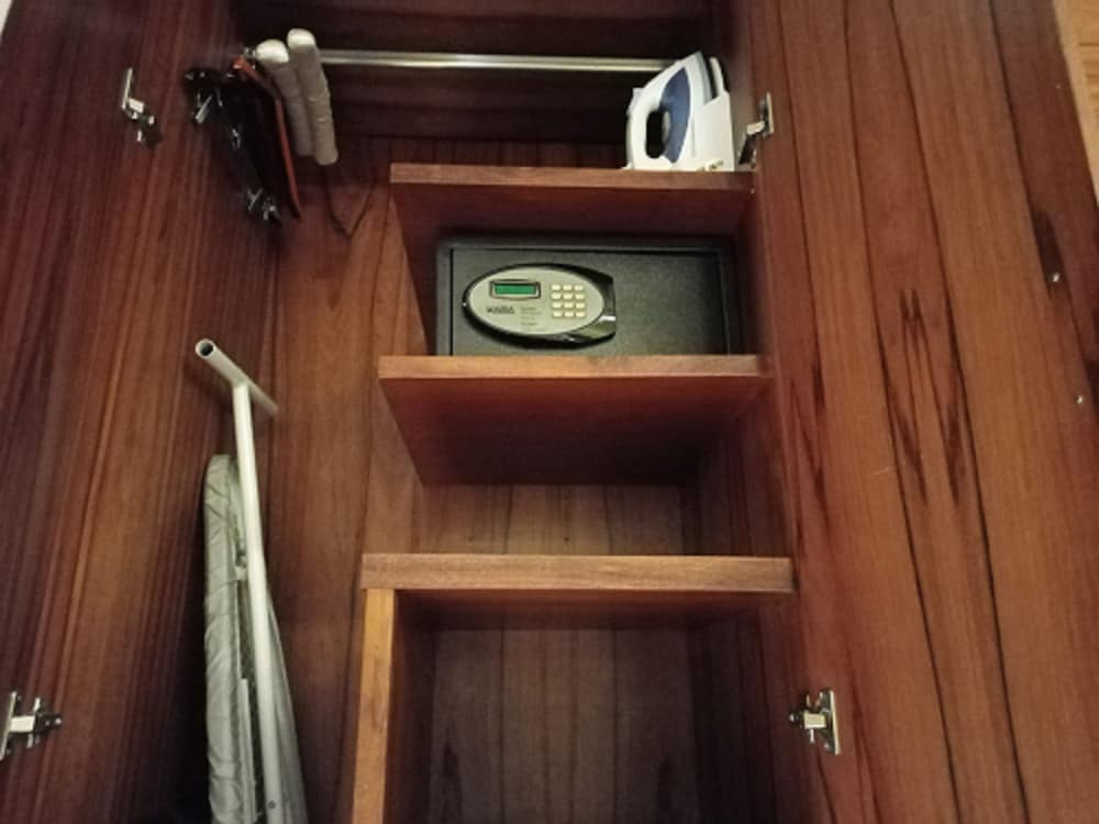 Elite Suite, 1 King Bed, Hot Tub