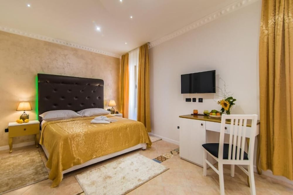Deluxe Double or Twin Room - Photo 3