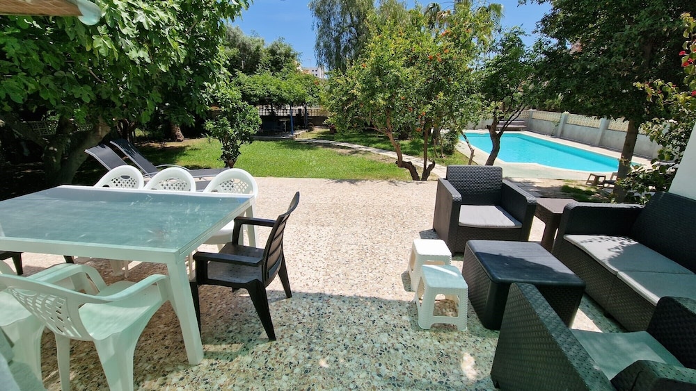 House, 3 Bedrooms, Smoking, Private Pool