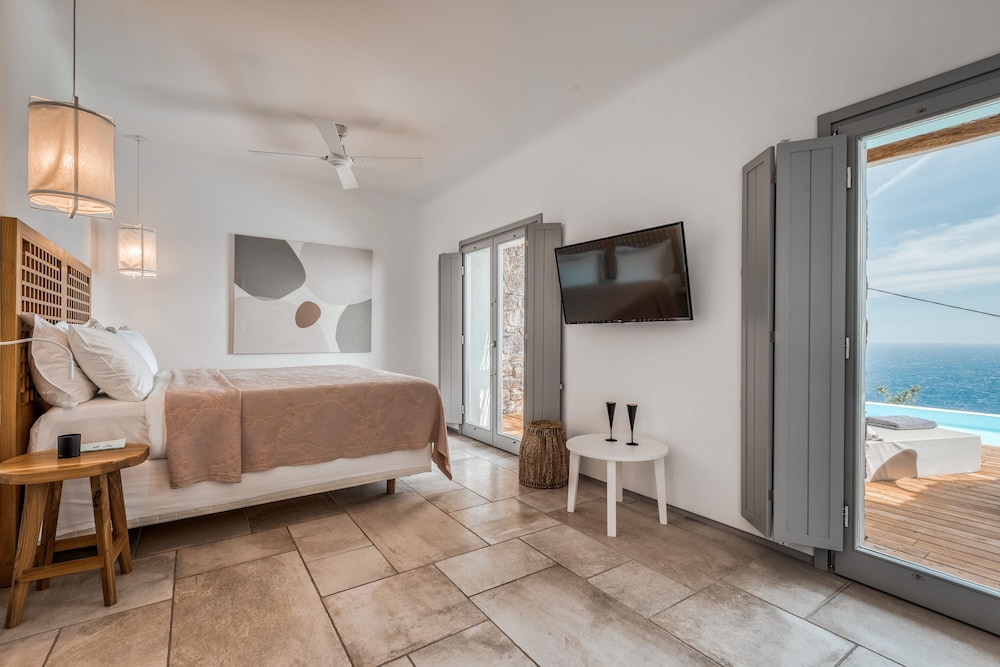 Signature Suite, Private Pool, Sea View - Photo 3