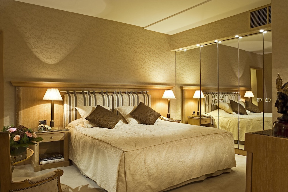 Royal Suite, 1 King Bed, Sauna photo 1