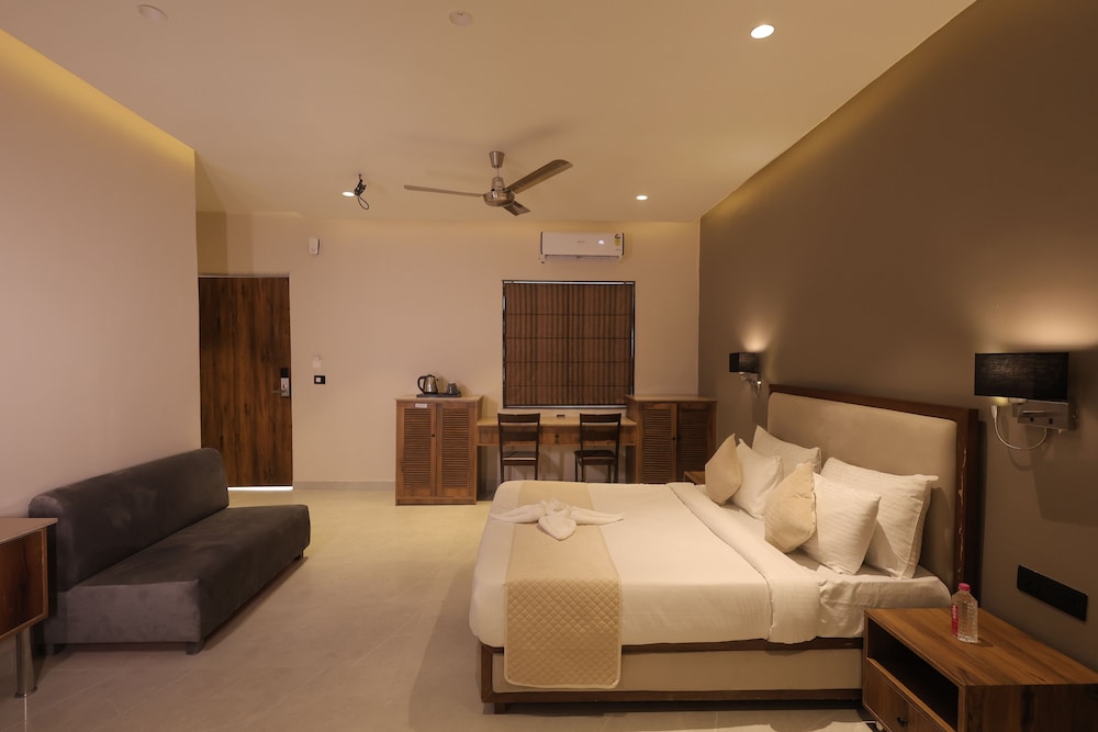 Junior Room, Garden View