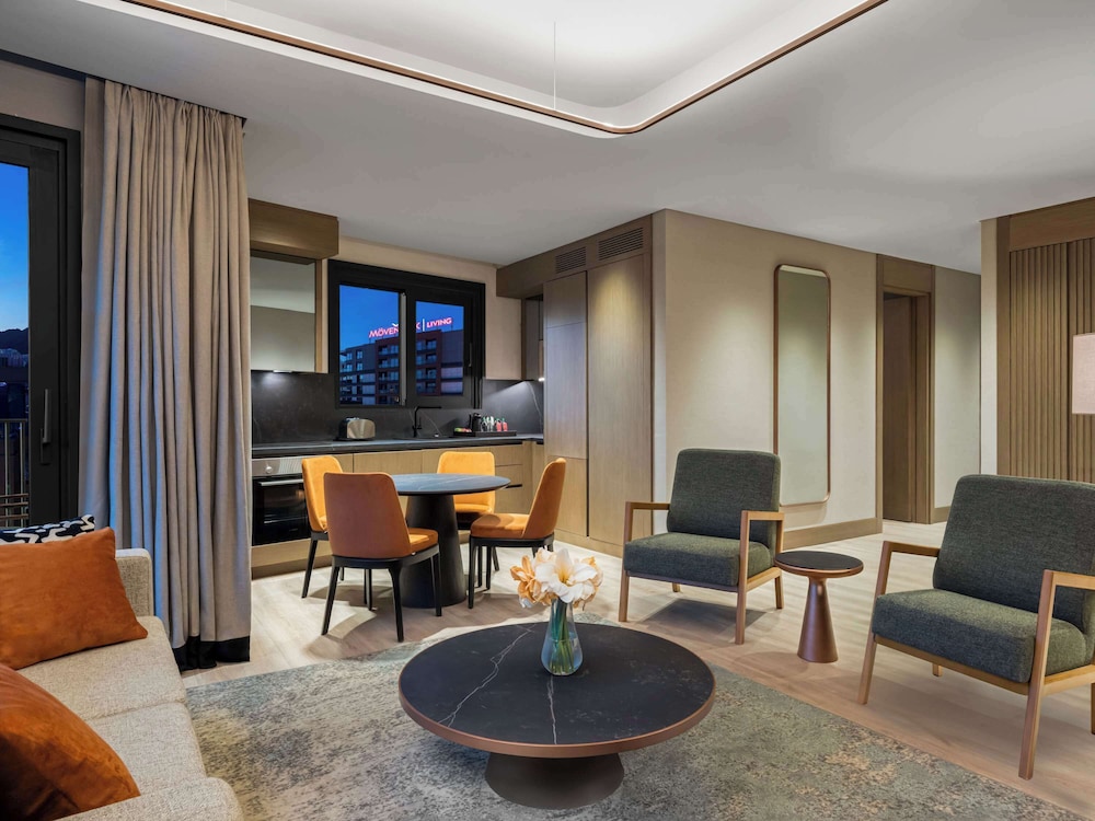 Deluxe Suite, 3 Bedrooms thumbnail 5