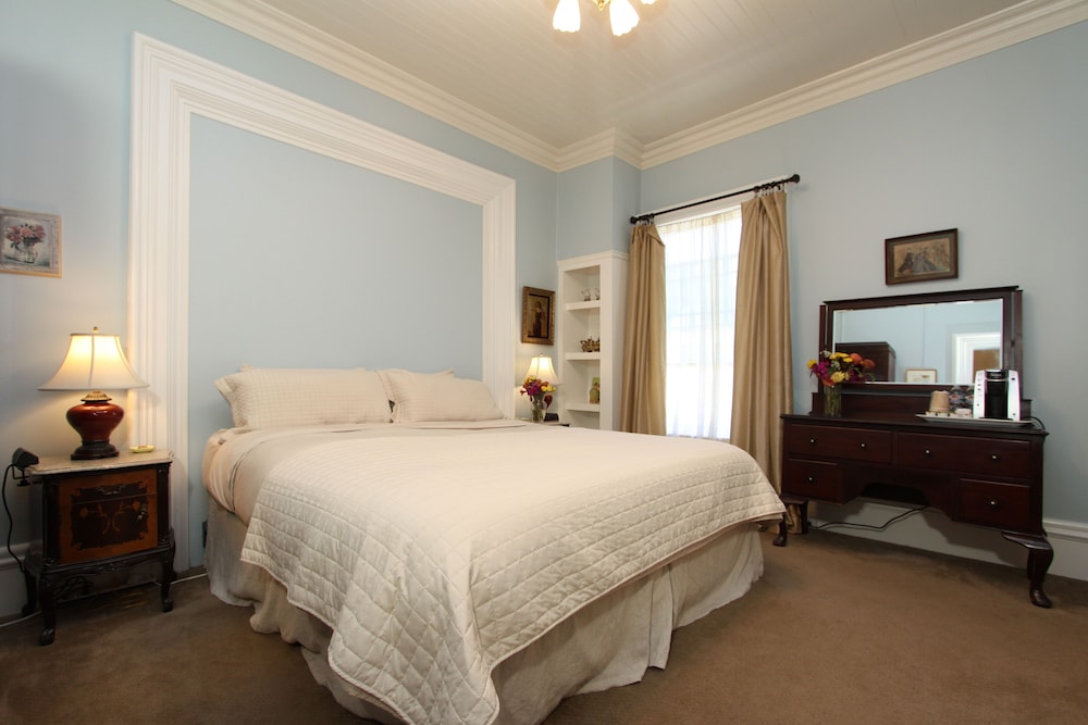 Room (Cambria) photo 1