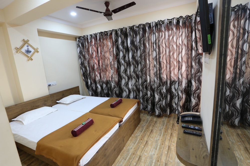 Deluxe Non A/C Room photo 2