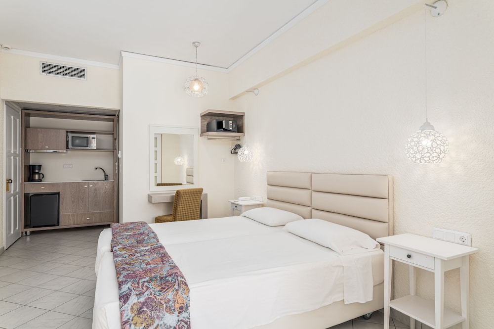 Exclusive Studio Suite (Swim up)