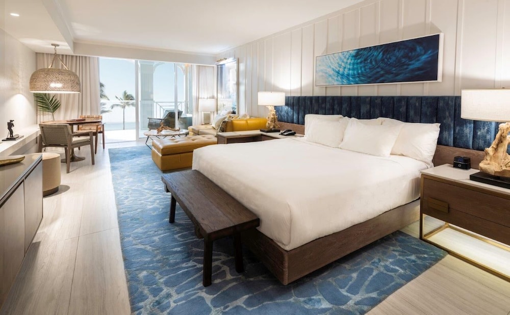 Premier Oceanfront King Suite - Photo 1
