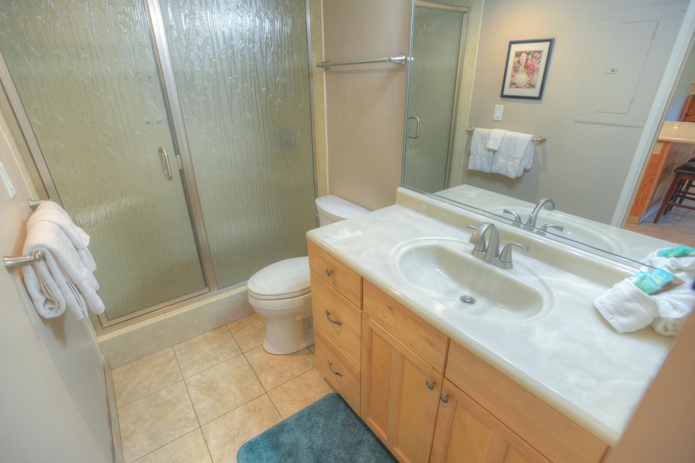 Suite, 2 Bedrooms, 2 Bathrooms photo 3