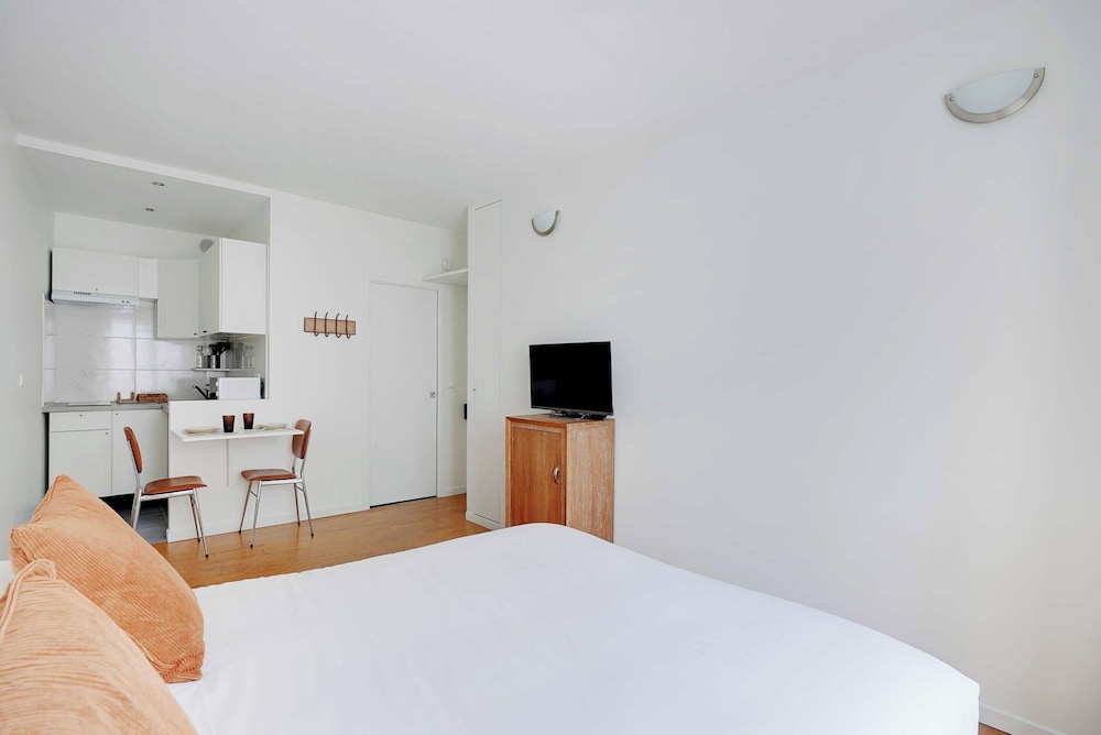 Apartment photo 3