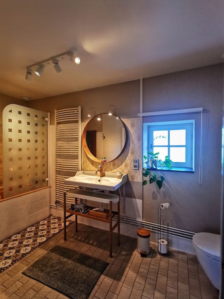 Double or Twin Room - Photo 2