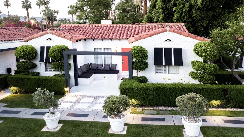 Bungalow, Multiple Beds