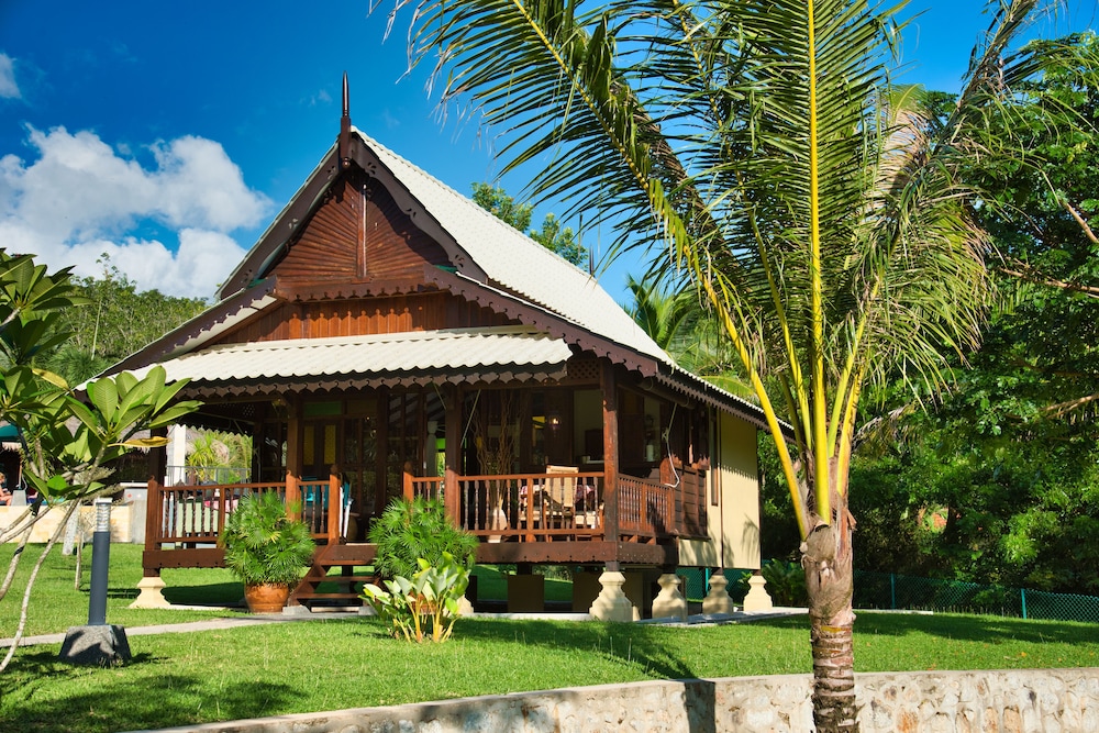Villa Tinggi photo 2