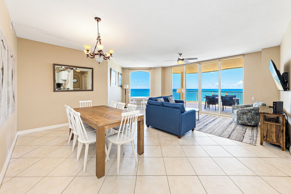 Signature Condo, 3 Bedrooms, Balcony, Ocean View photo 1