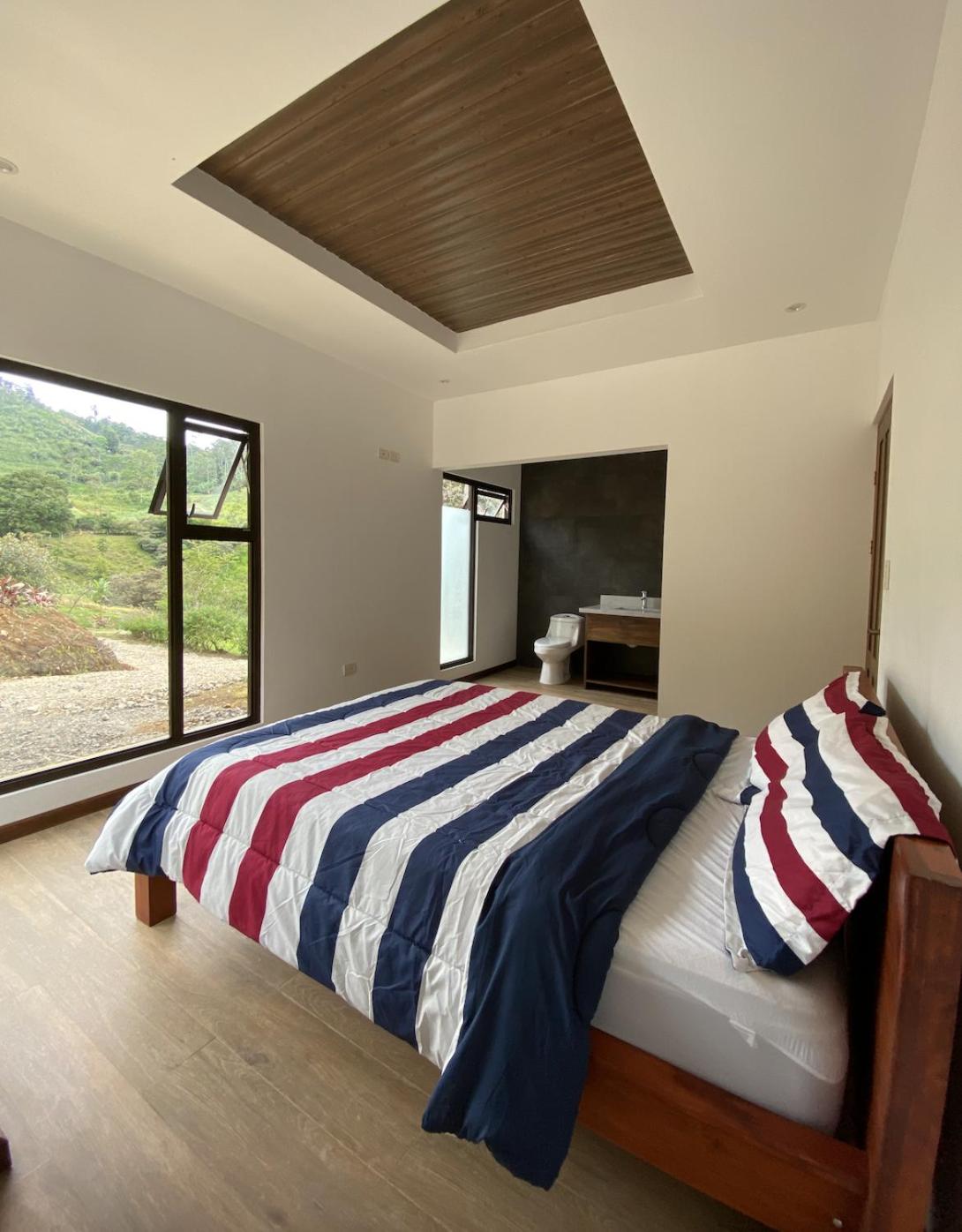 Queen Room with Garden View photo 2