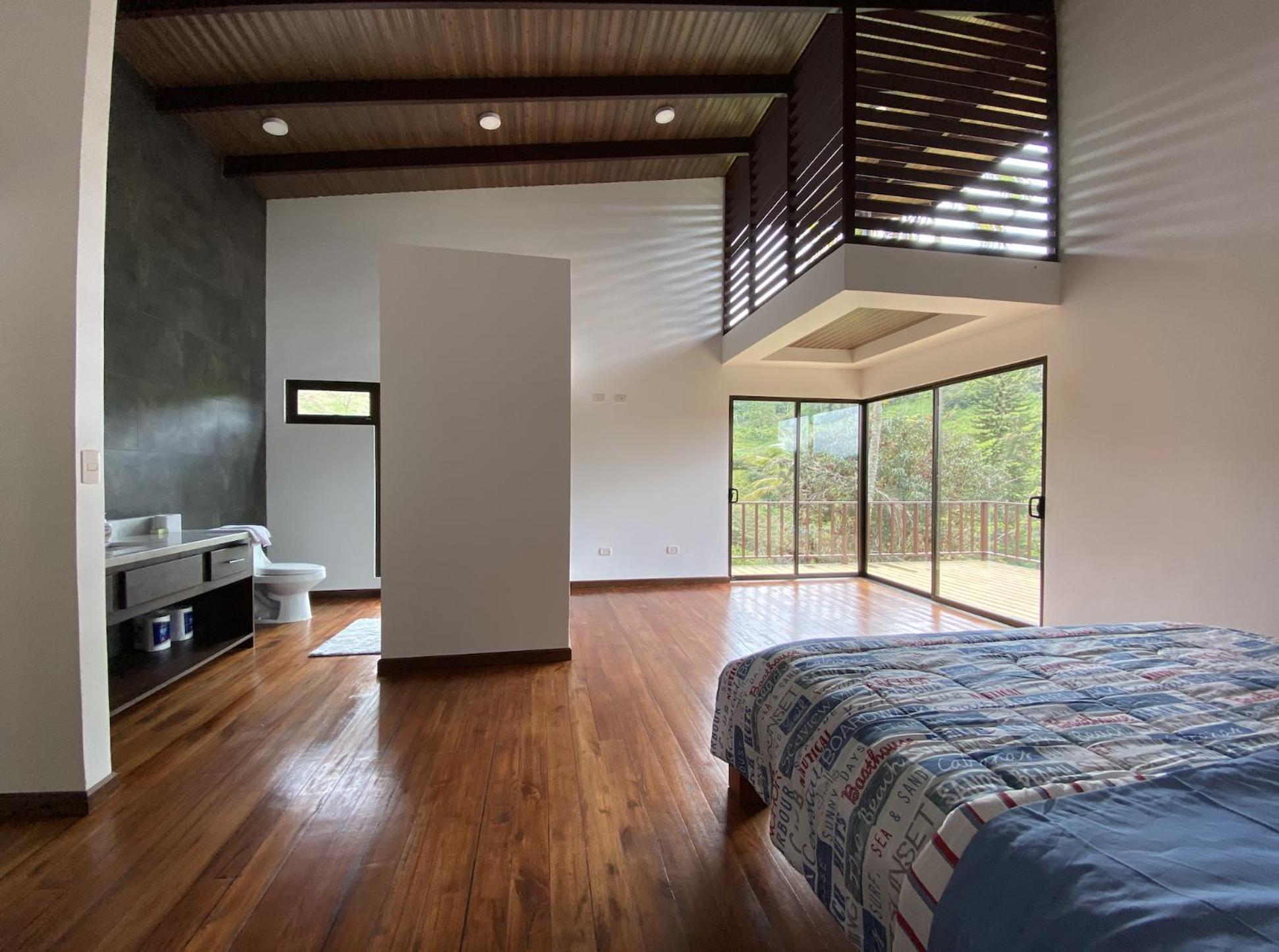 King Room with Balcony photo 2