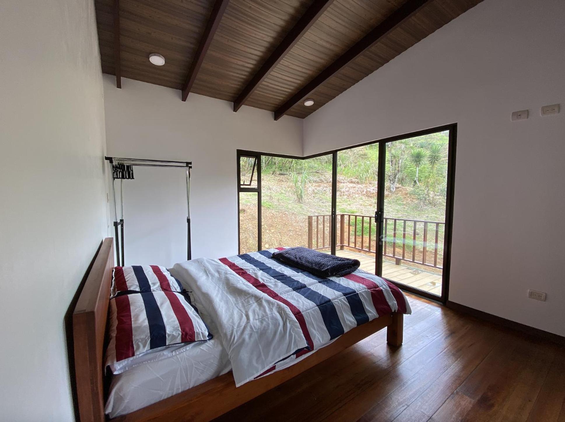 Queen Room with Balcony photo 1