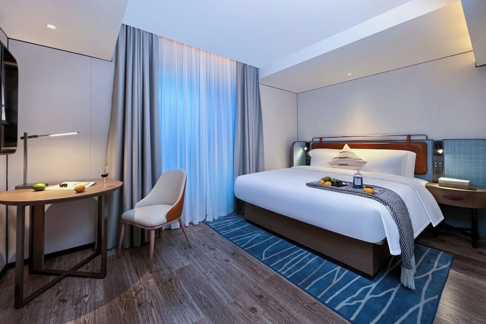 Superior Single Room, City View