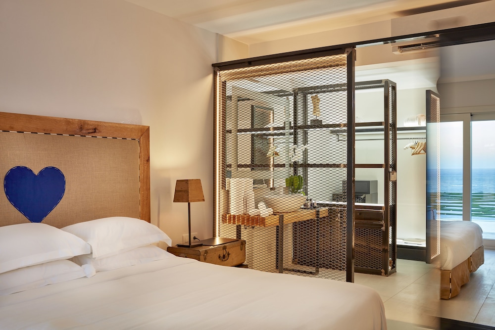 Premium Room - Photo 7